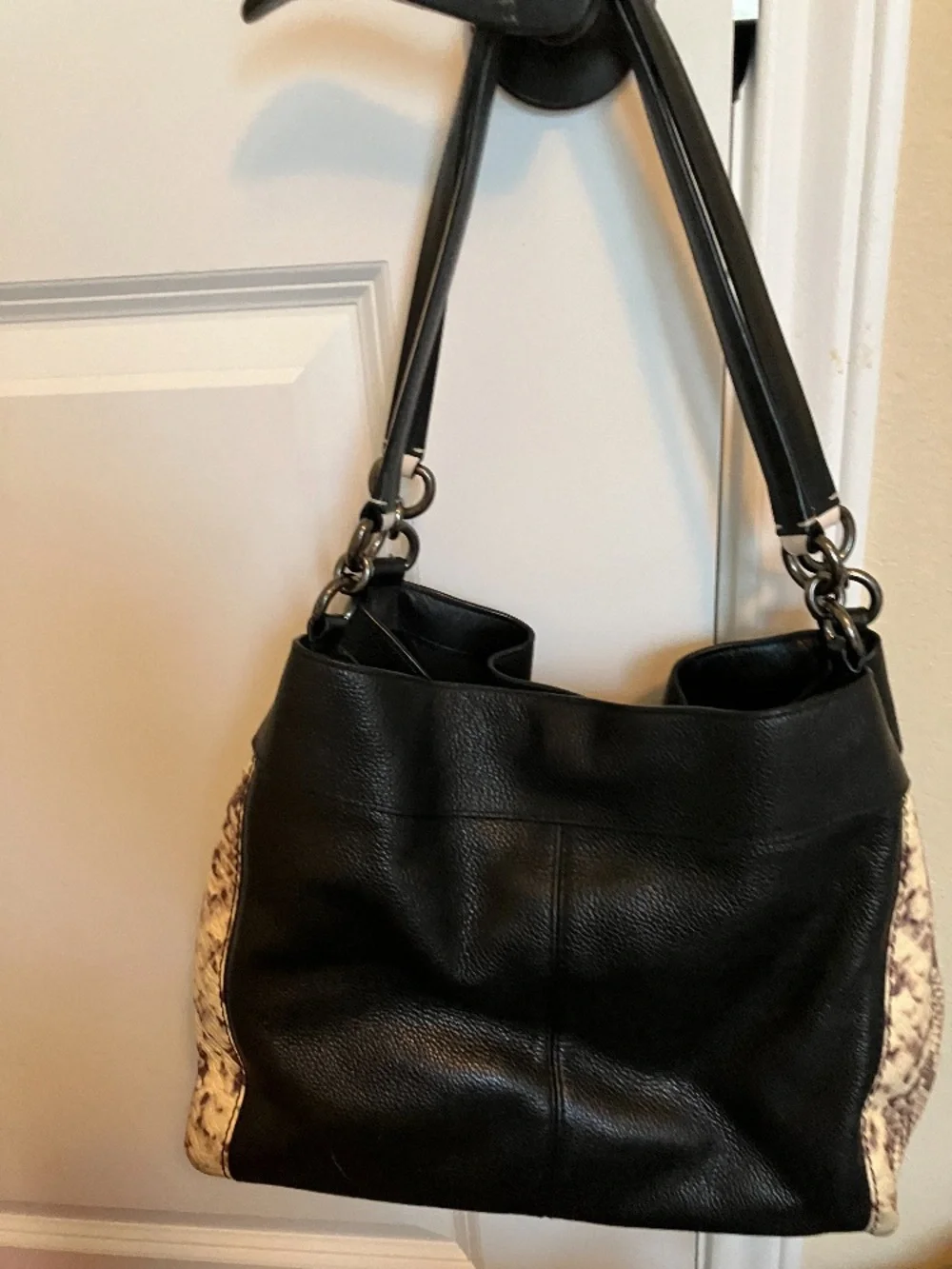 Coach Black Leather Shoulder Bag with Cream Snakeskin EUC - Picture 2 of 4